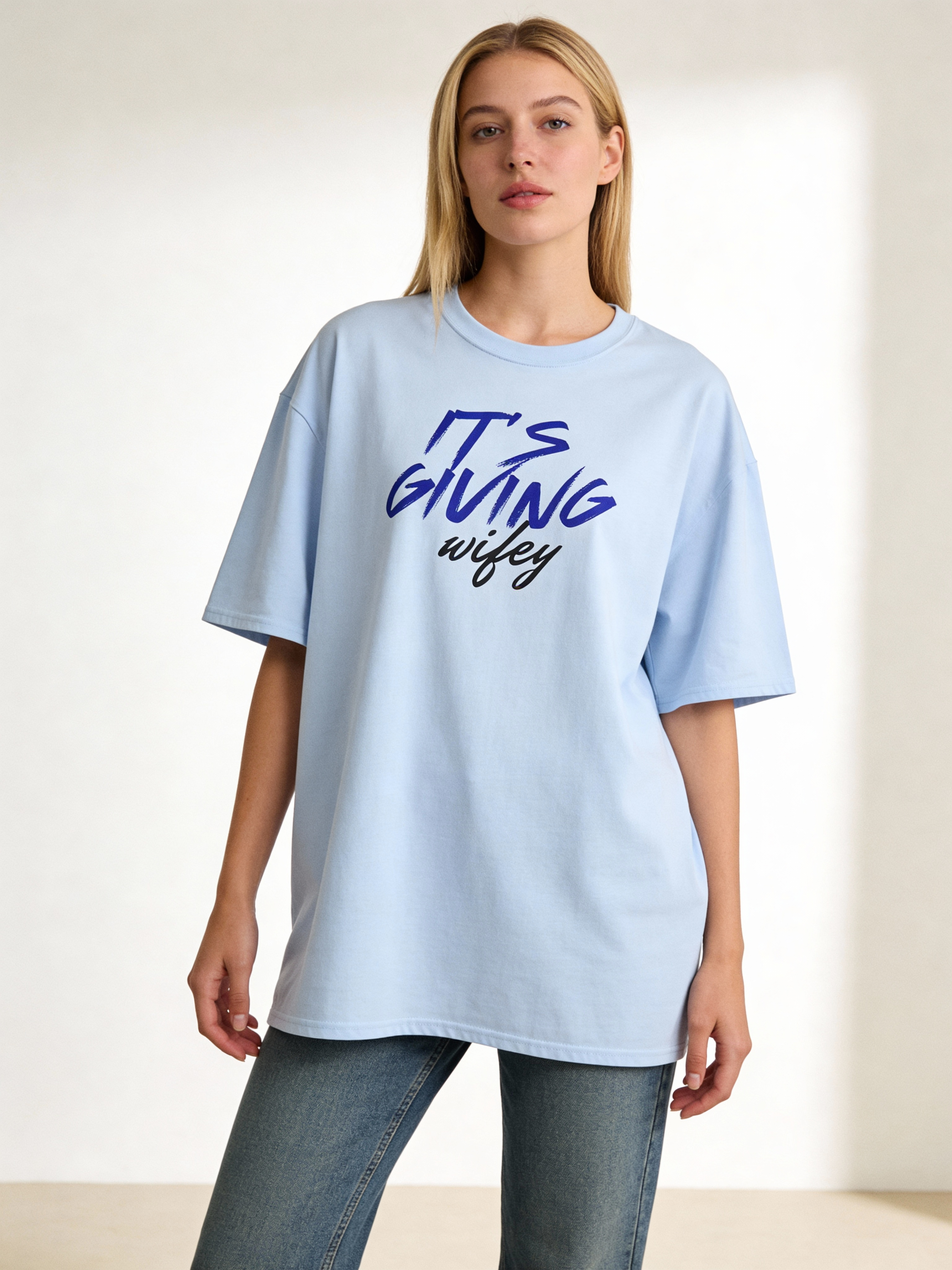 It's Giving Wifey T-Shirt - Heat Mess