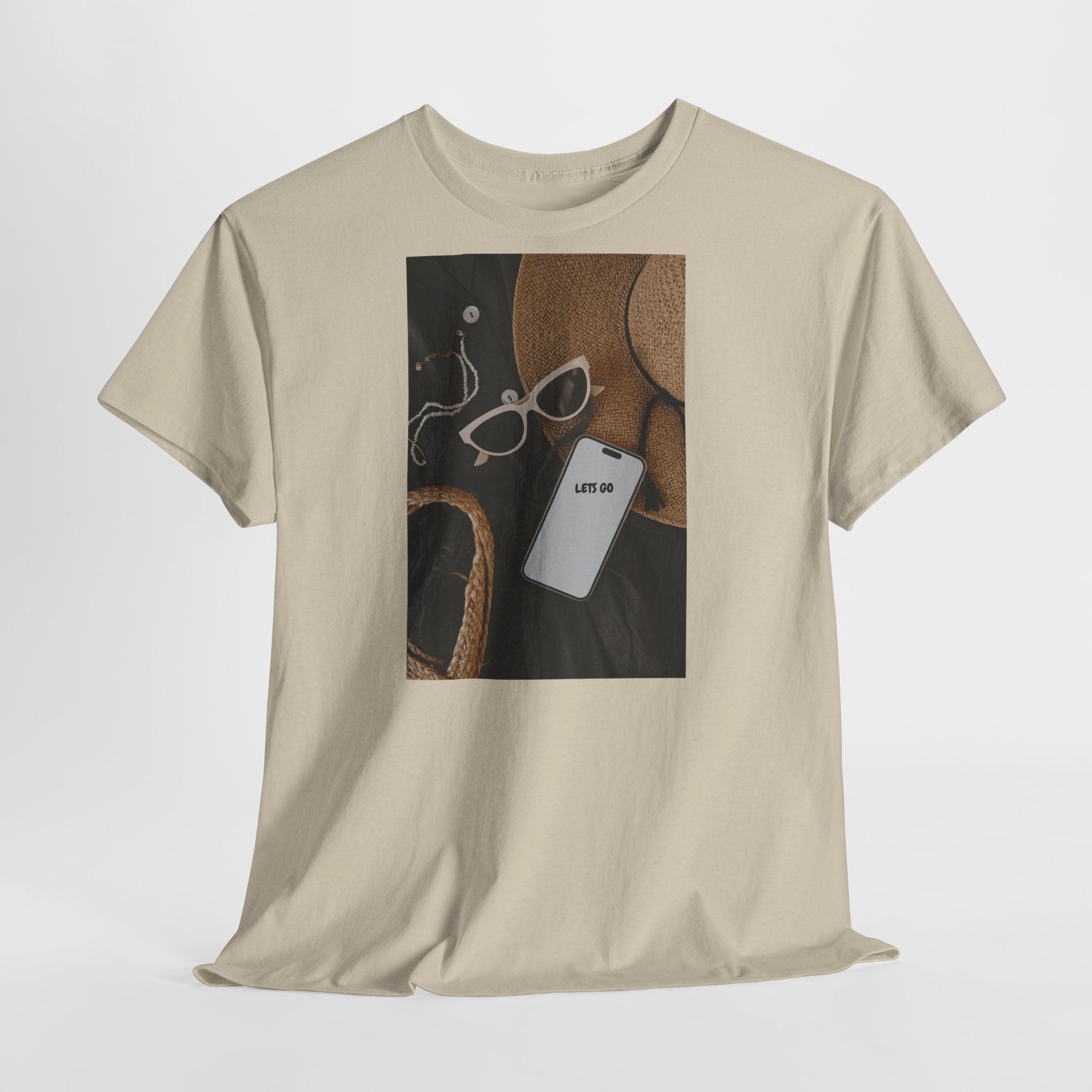 Vacation Essentials T‑Shirt 'Let's Go' - Heat Mess